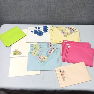 VTG Stationery Lot 30 Pieces Hershey 60s 70s Floral Blue White Pink Yellow Retro